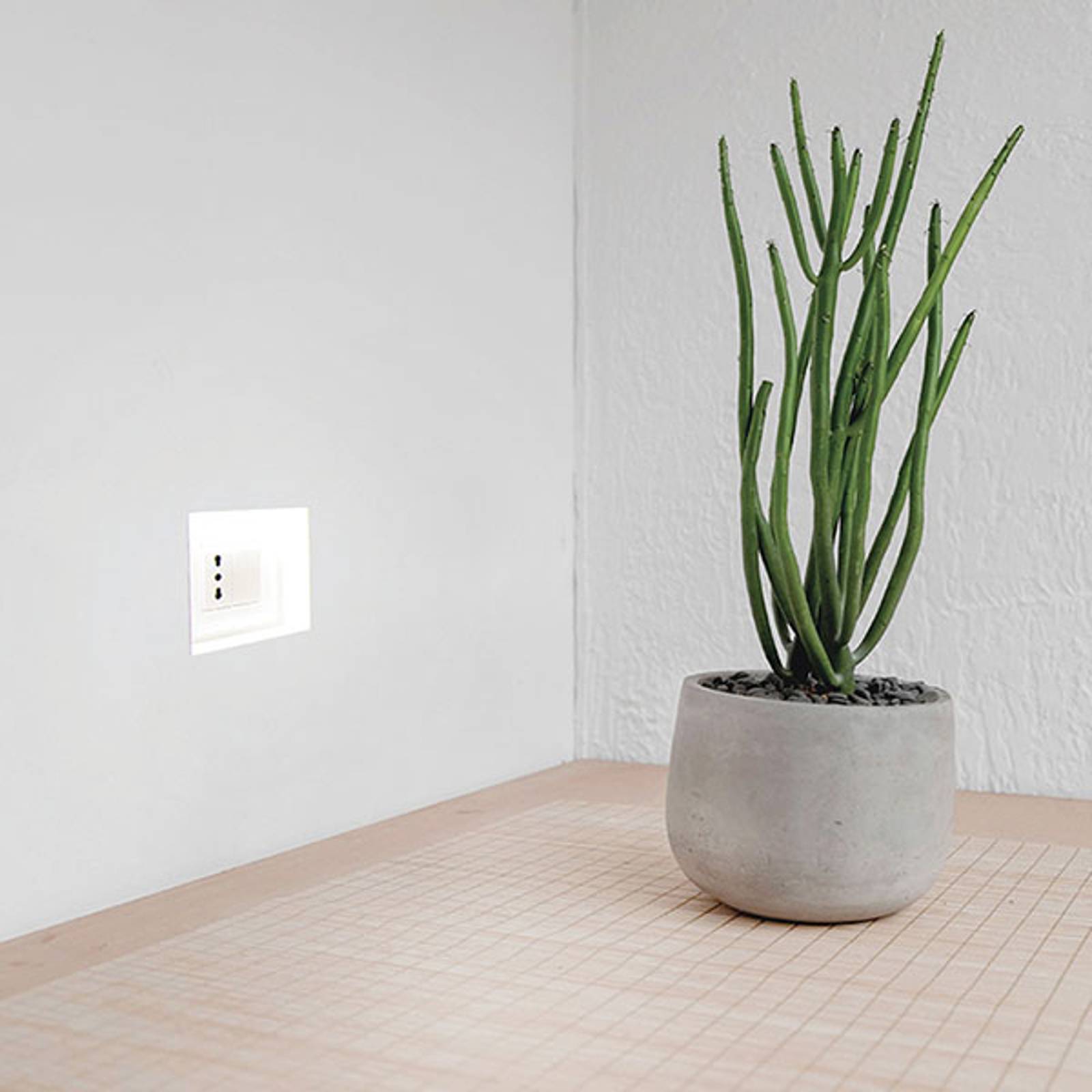 9010 4195A-2704 Nástěnná vestavná svítidla