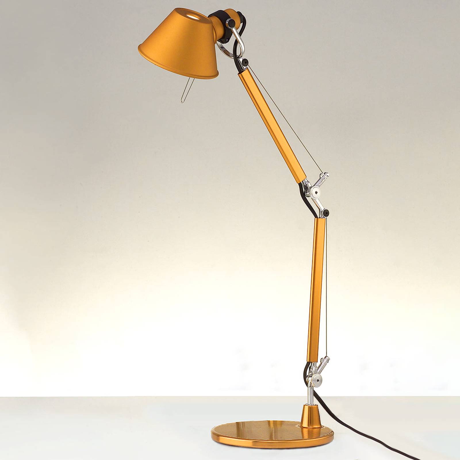 Artemide A011860 Stolní lampy kancelářské