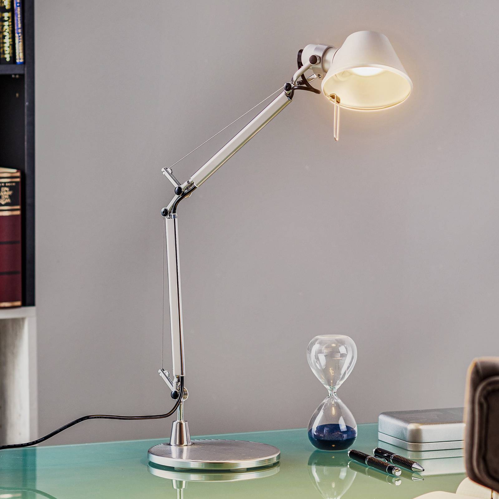 Artemide A0119W00 Stolní lampy kancelářské