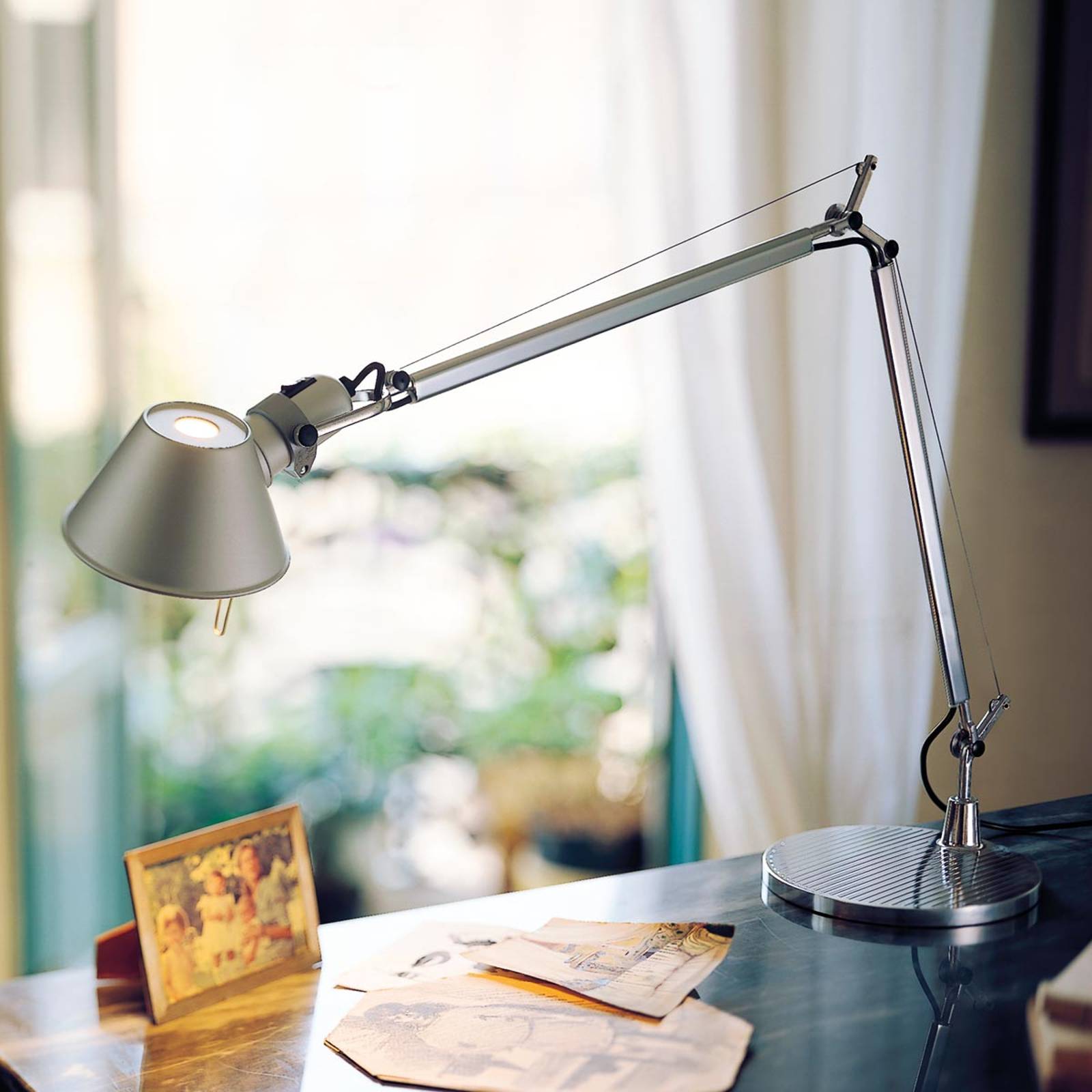Artemide Stolní lampy kancelářské