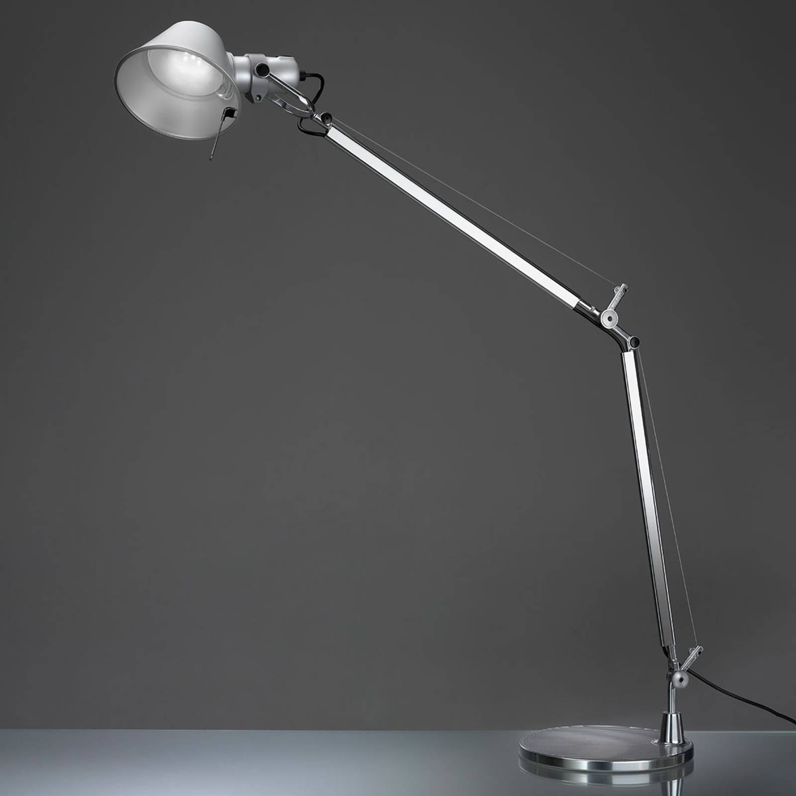 Artemide Stolní lampy kancelářské