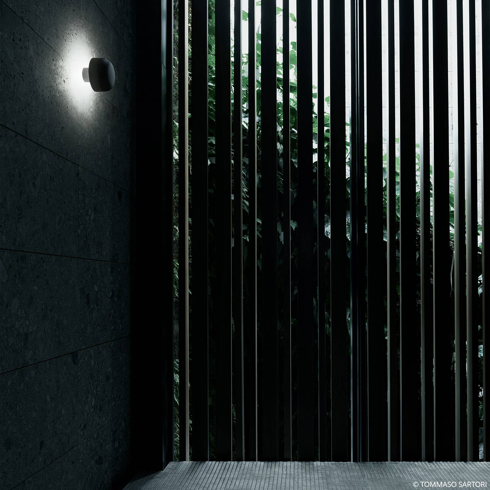 FLOS F003C41A030 Venkovní nástěnná svítidla