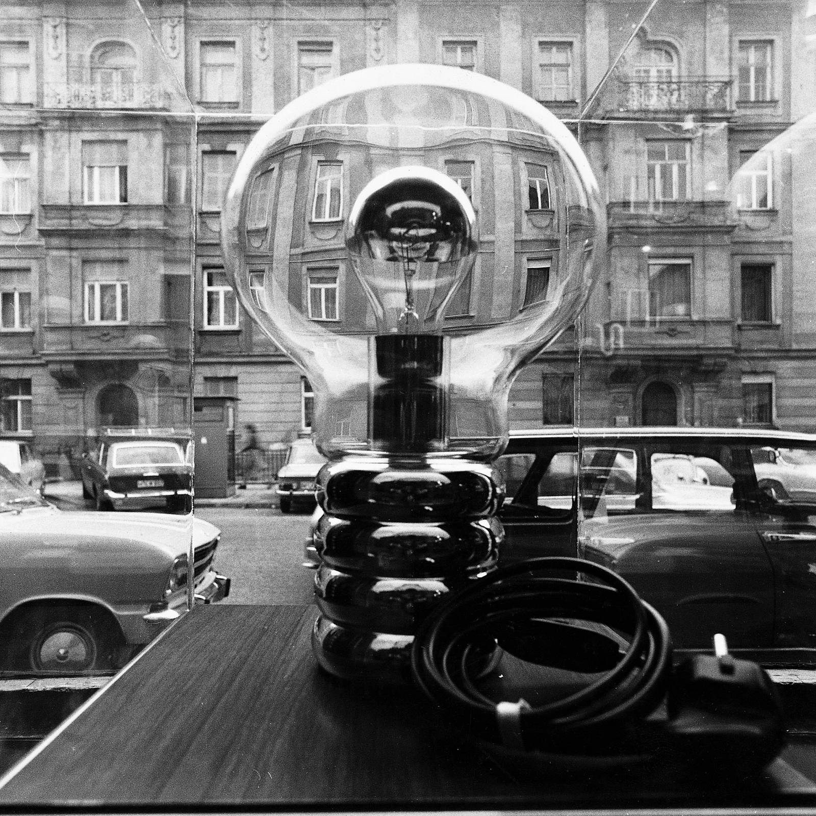 Ingo Maurer 1031500 Stolní lampy