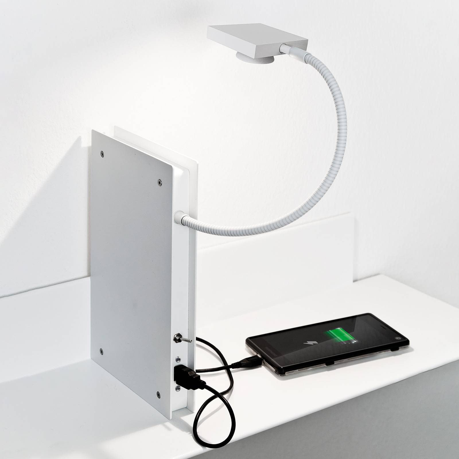 Ingo Maurer (7325040+7325540) Nástěnná svítidla