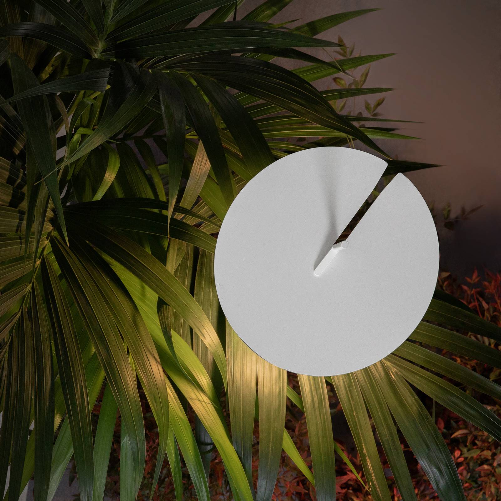 Karman Osvětlení příjezdové cesty