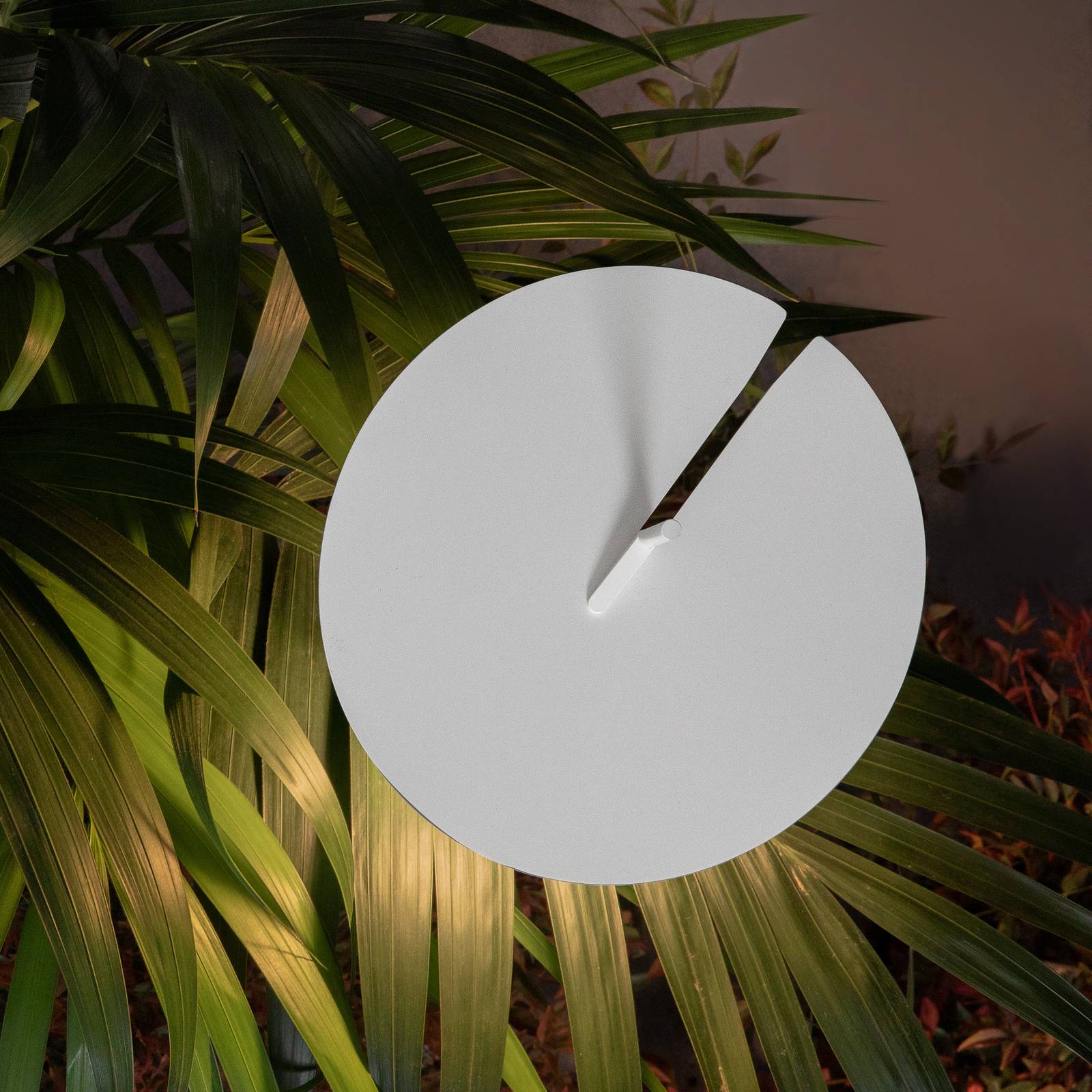 Karman Osvětlení příjezdové cesty