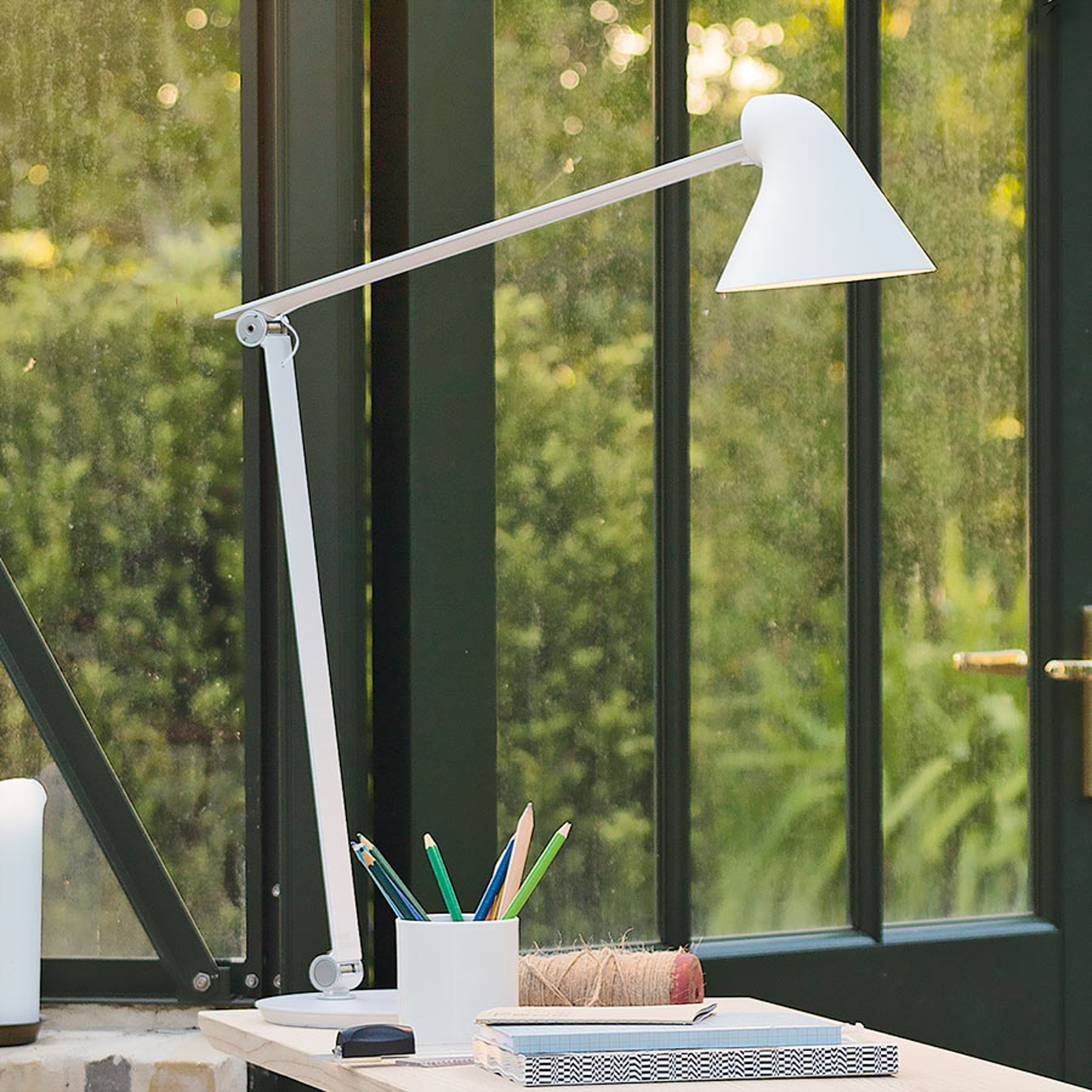 Louis Poulsen 5744164744 Stolní lampy kancelářské