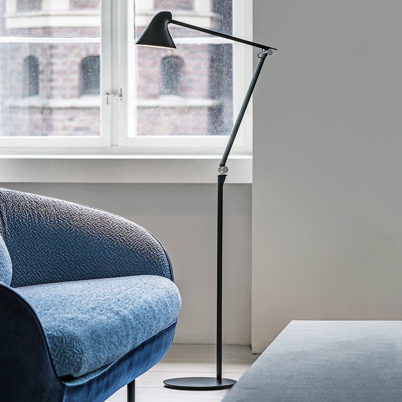 Louis Poulsen 5744165138 Stojací lampy