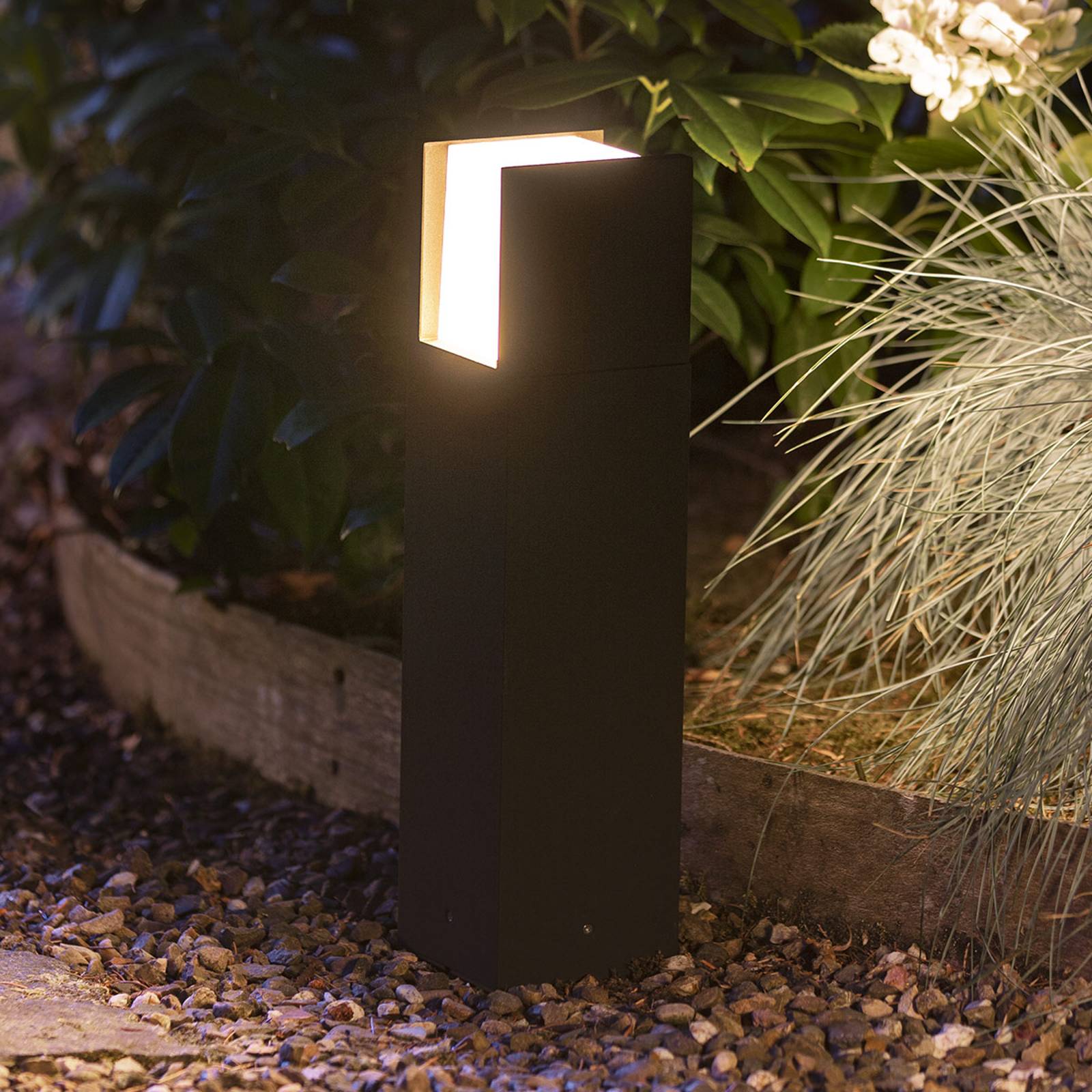 Philips HUE 1744730P7 Inteligentní osvětlení příjezdové cesty