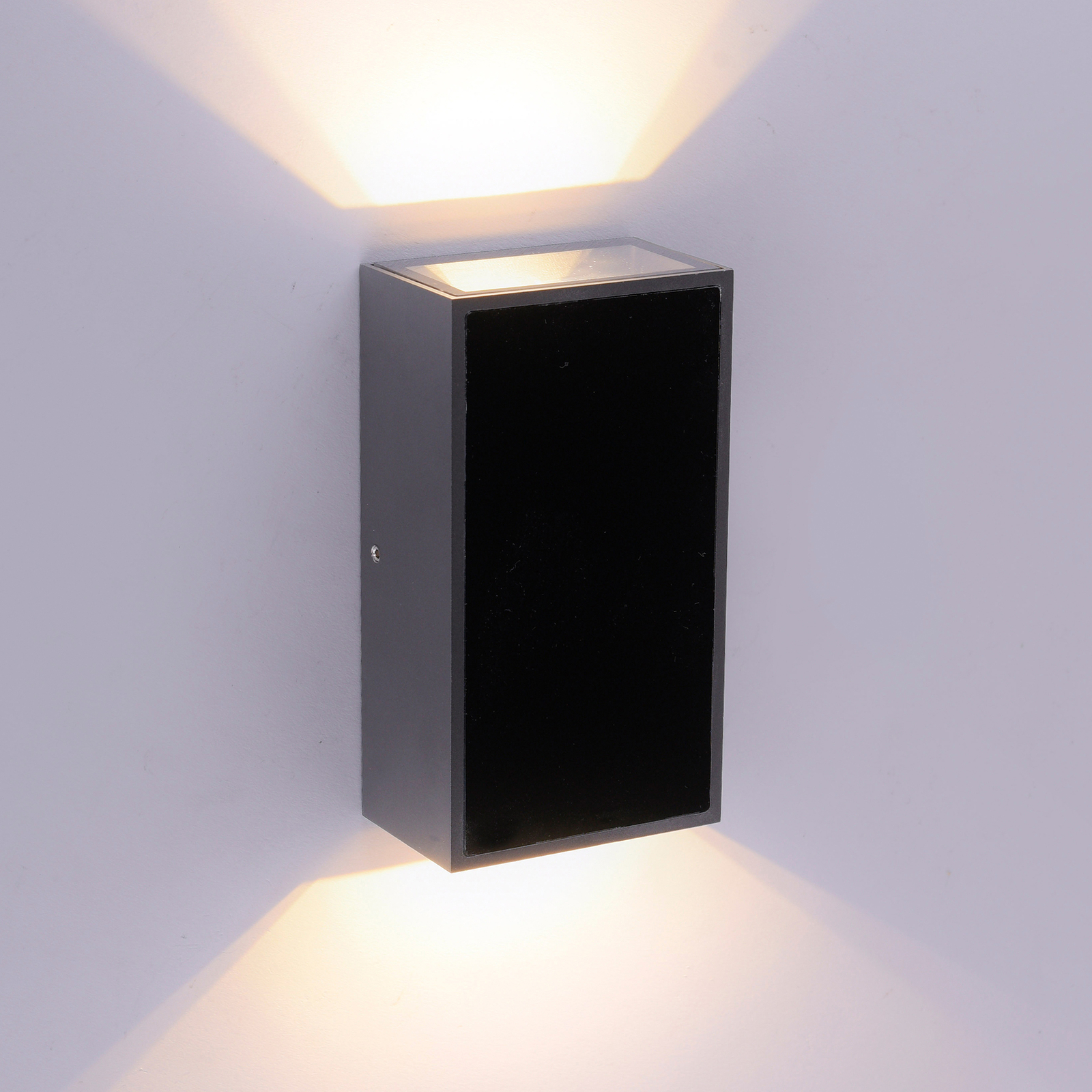 Q-SMART-HOME Inteligentní venkovní nástěnná svítidla