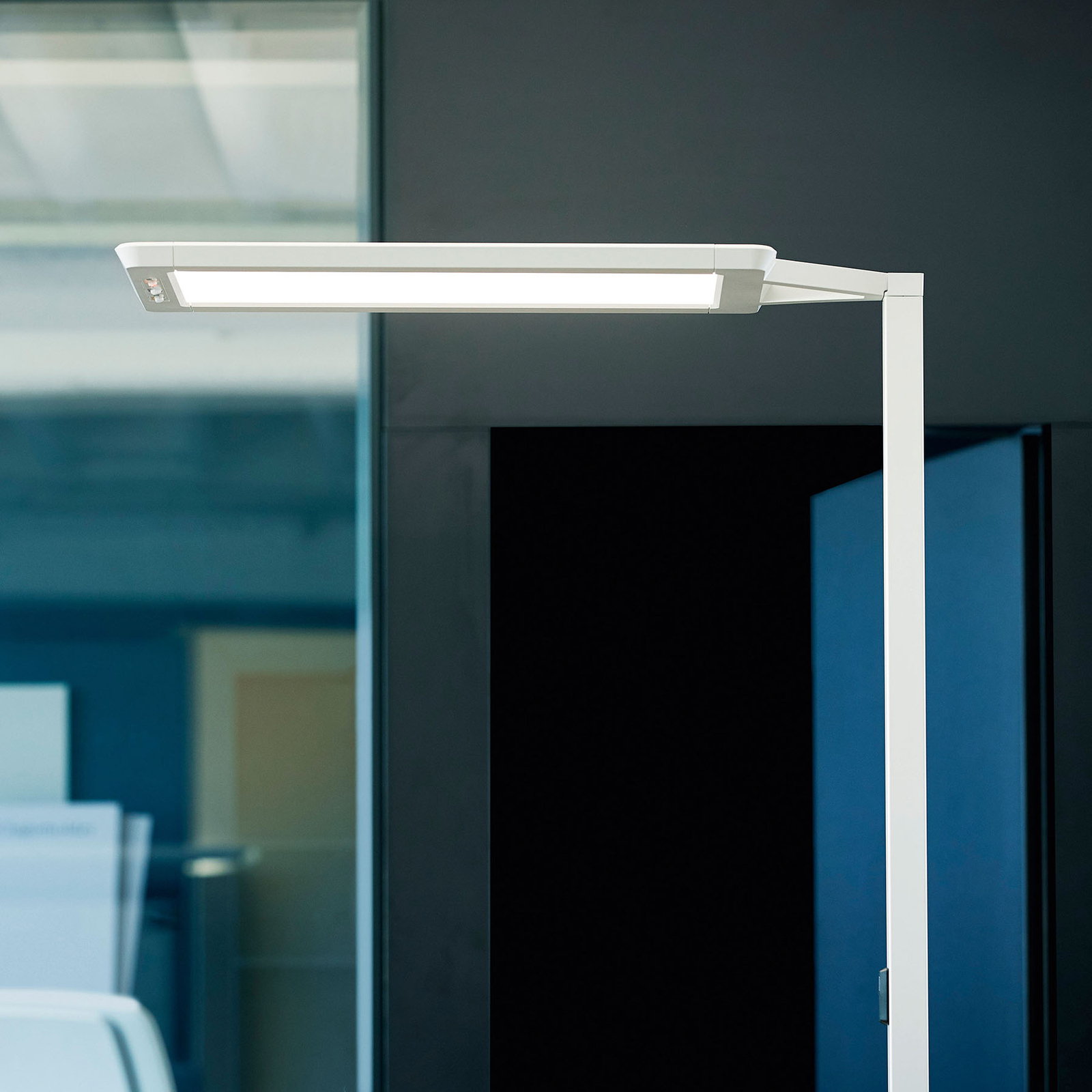 WALDMANN Stojací lampa